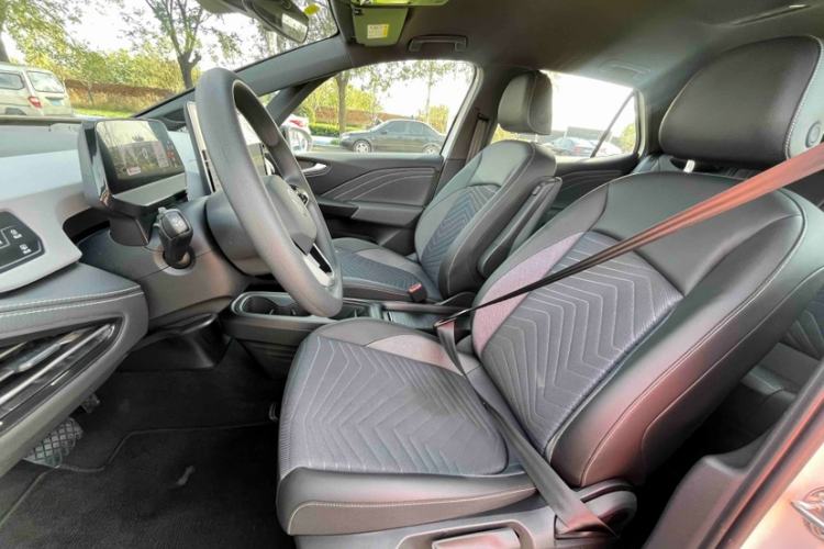 Used Volkswagen ID.3 2025 Smart Version Pure & Intelligent Enjoyment Edition Interior 6