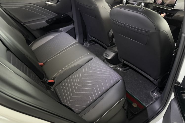 Used Volkswagen ID.3 2025 Smart Model Outstanding Oxygen Edition Interior 7