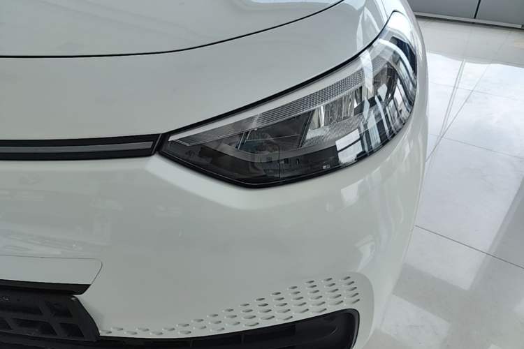 Used Volkswagen ID.3 2025 Smart Edition Outstanding Model Left Front Headlight