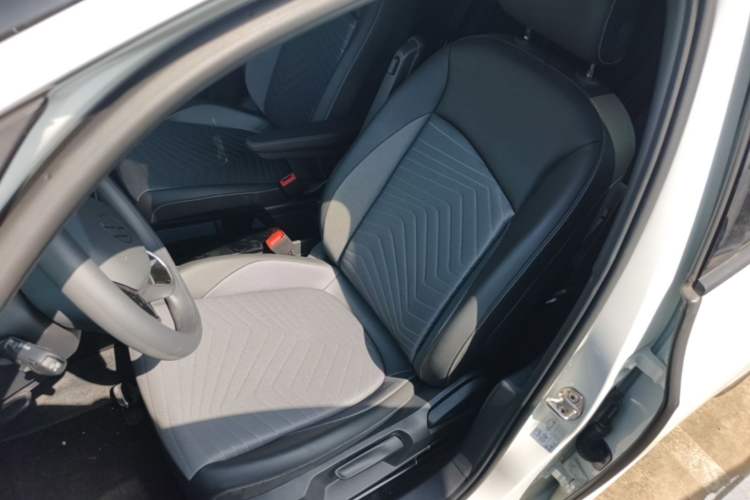 Used Volkswagen ID.3 2025 Smart Version Pure & Intelligent Enjoyment Edition Left Front Seat