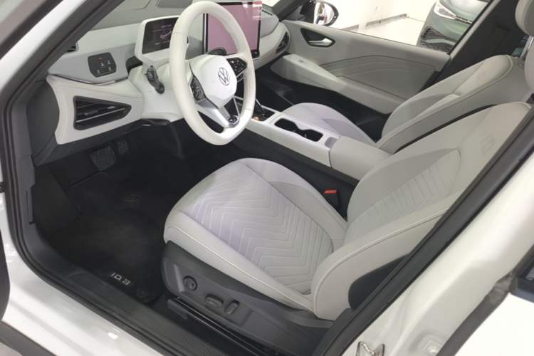 Used Volkswagen ID.3 2025 Revised Version Smart Edition Outstanding Grade Left Front Seat