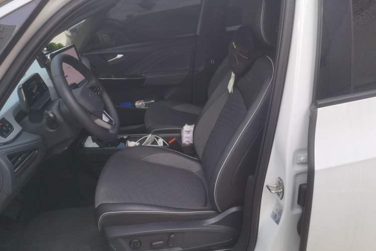 Used Volkswagen ID.3 2025 Smart Edition Outstanding Model Left Front Seat