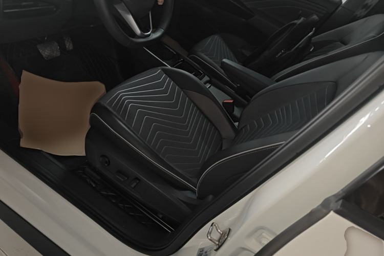 Used Volkswagen ID.3 2025 Smart Model Outstanding Oxygen Edition Left Front Seat