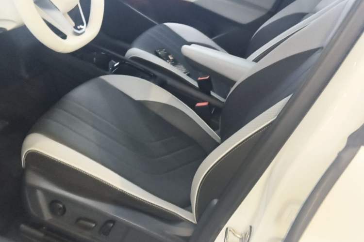 Used Volkswagen ID.3 2025 Smart Version Pure & Intelligent Enjoyment Edition Left Front Seat