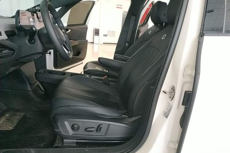 Used Volkswagen ID.3 2025 Smart Edition Outstanding Model Left Front Seat