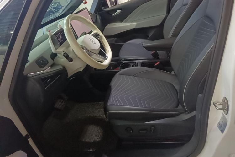 Used Volkswagen ID.3 2025 Smart Model Outstanding Oxygen Edition Left Front Seat