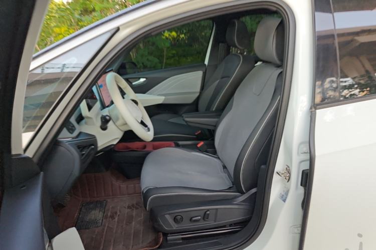 Used Volkswagen ID.3 2025 Smart Model Outstanding Oxygen Edition Left Front Seat