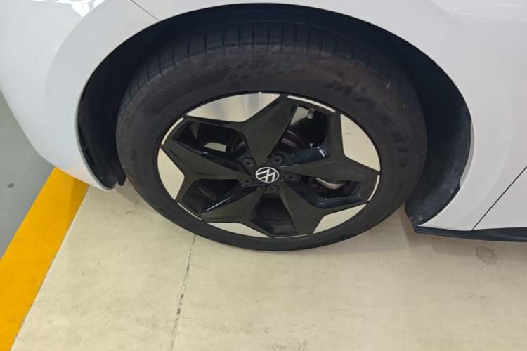 Used Volkswagen ID.3 2025 Revised Version Smart Edition Purely Intelligent Enjoyment Version Left Front Wheel Hub