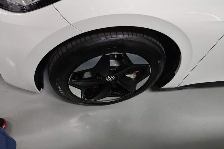 Used Volkswagen ID.3 2025 Revised Version Smart Edition Purely Intelligent Enjoyment Version Left Front Wheel Hub