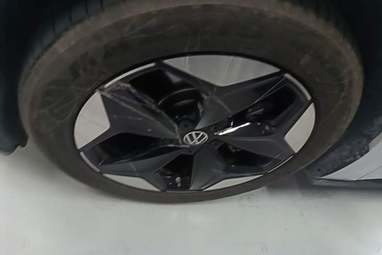 Used Volkswagen ID.3 2025 Revised Version Smart Edition Outstanding Grade Left Front Wheel Hub