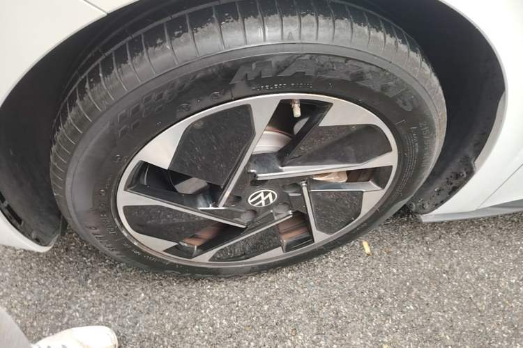 Used Volkswagen ID.3 2025 Smart Version Pure & Intelligent Enjoyment Edition Left Front Wheel Hub