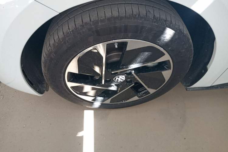 Used Volkswagen ID.3 2025 Smart Version Pure & Intelligent Enjoyment Edition Left Front Wheel Hub