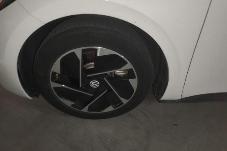 Used Volkswagen ID.3 2025 Smart Version Pure & Intelligent Enjoyment Edition Left Front Wheel Hub
