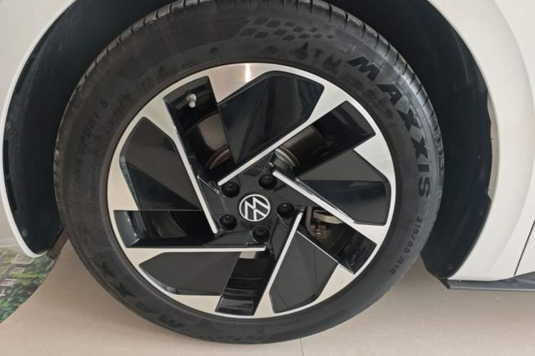 Used Volkswagen ID.3 2025 Smart Model Outstanding Oxygen Edition Left Front Wheel Hub