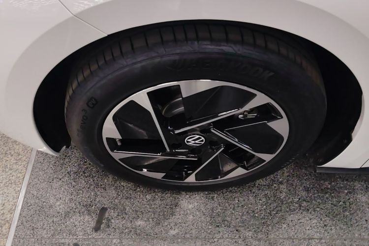 Used Volkswagen ID.3 2025 Smart Model Outstanding Oxygen Edition Left Front Wheel Hub