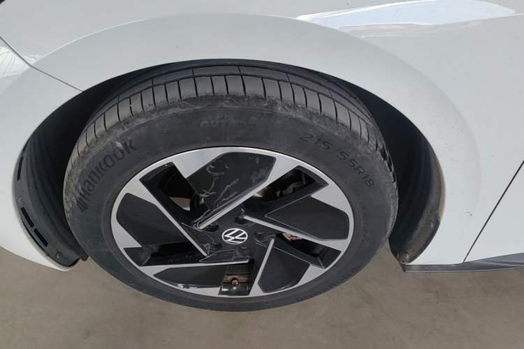Used Volkswagen ID.3 2025 Smart Model Outstanding Oxygen Edition Left Front Wheel Hub