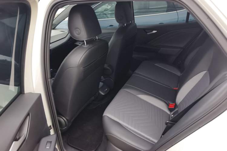 Used Volkswagen ID.3 2025 Smart Version Pure & Intelligent Enjoyment Edition Left Rear Seat