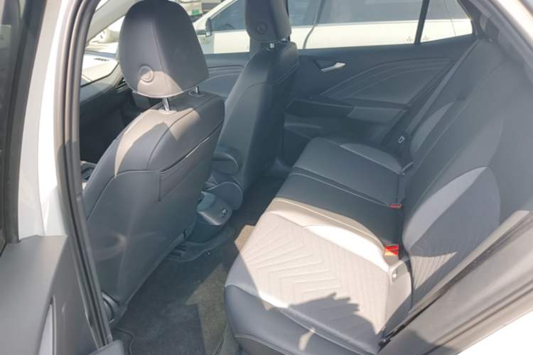 Used Volkswagen ID.3 2025 Smart Version Pure & Intelligent Enjoyment Edition Left Rear Seat