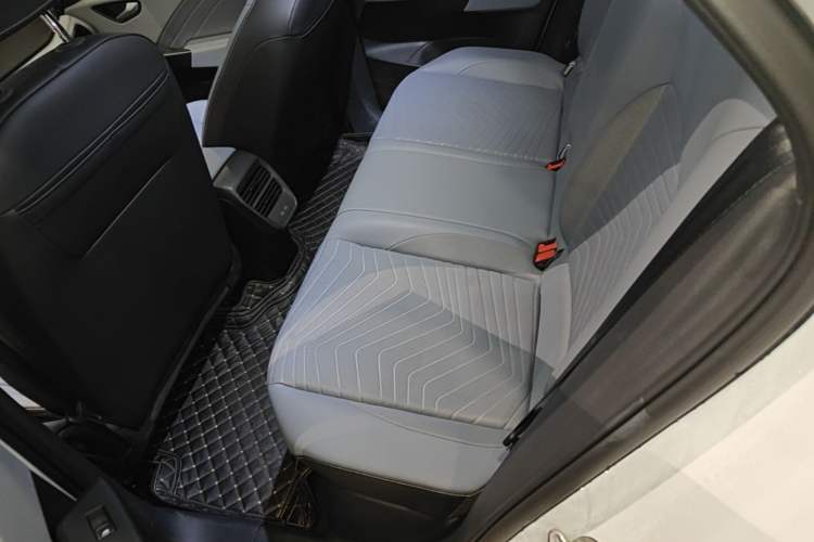 Used Volkswagen ID.3 2025 Revised Version Smart Edition Purely Intelligent Enjoyment Version Left Rear Seat