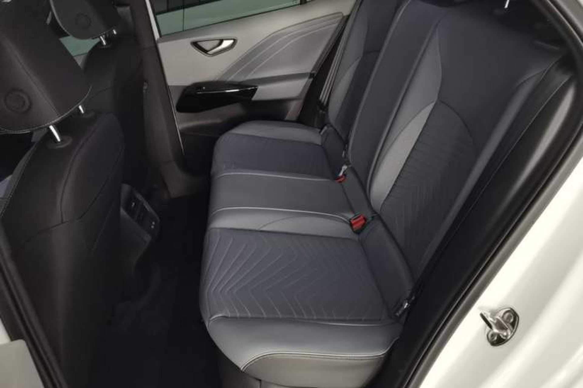 Used Volkswagen ID.3 2025 Revised Version Smart Edition Outstanding Grade Left Rear Seat