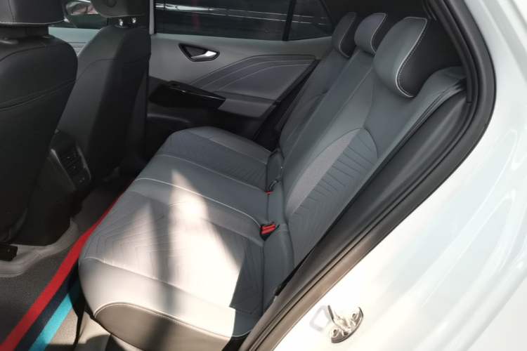 Used Volkswagen ID.3 2025 Revised Version Smart Edition Outstanding Grade Left Rear Seat