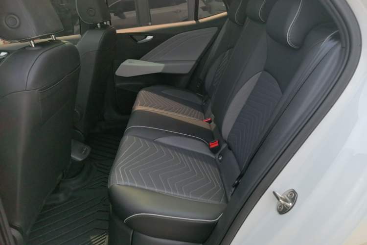Used Volkswagen ID.3 2025 Smart Model Outstanding Oxygen Edition Left Rear Seat