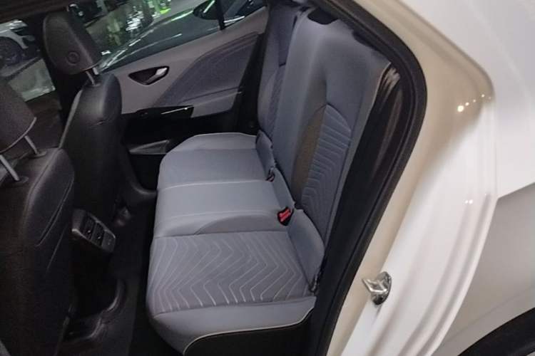Used Volkswagen ID.3 2025 Revised Version Smart Edition Outstanding Grade Left Rear Seat