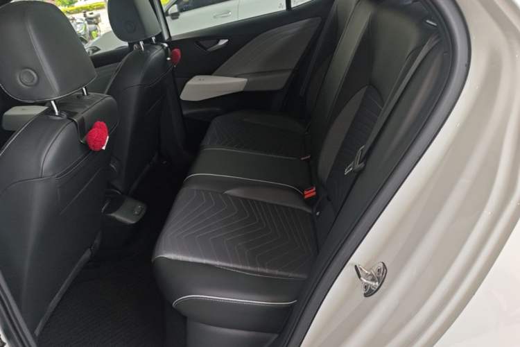 Used Volkswagen ID.3 2025 Smart Model Outstanding Oxygen Edition Left Rear Seat