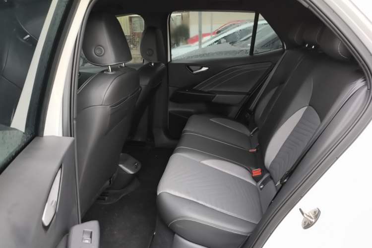 Used Volkswagen ID.3 2025 Smart Version Pure & Intelligent Enjoyment Edition Left Rear Seat
