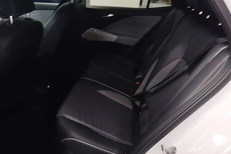Used Volkswagen ID.3 2025 Smart Model Outstanding Oxygen Edition Left Rear Seat