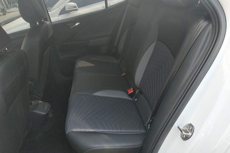 Used Volkswagen ID.3 2025 Smart Version Pure & Intelligent Enjoyment Edition Left Rear Seat