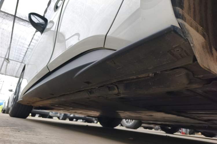 Used Volkswagen ID.3 2025 Smart Version Pure & Intelligent Enjoyment Edition Left Side Sill