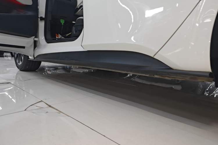 Used Volkswagen ID.3 2025 Smart Edition Ultra-Intelligent Version Left Side Sill