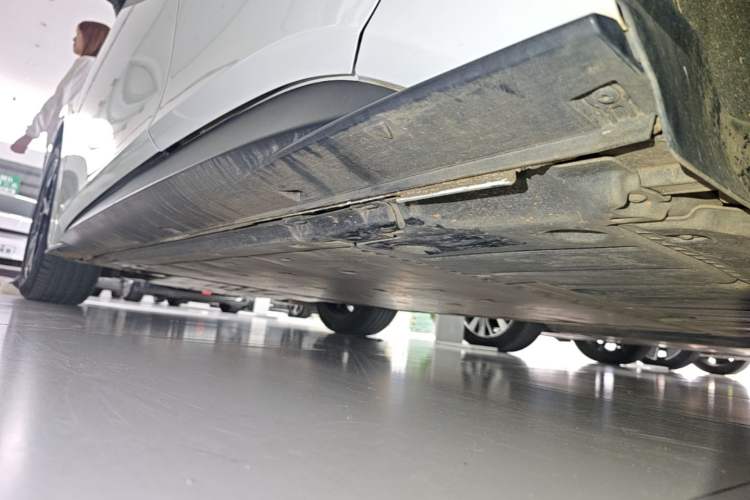 Used Volkswagen ID.3 2025 Smart Edition Outstanding Model Left Side Sill