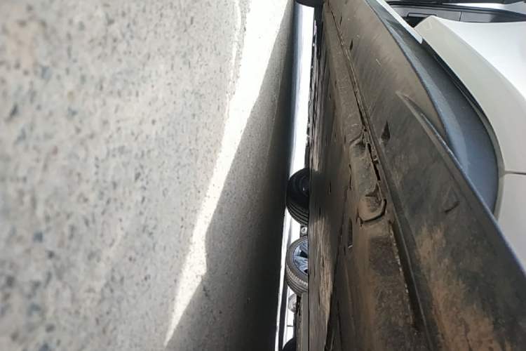Used Volkswagen ID.3 2025 Smart Edition Outstanding Model Left Side Sill