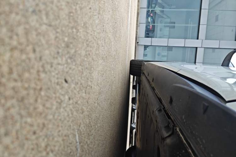 Used Volkswagen ID.3 2025 Smart Edition Outstanding Model Left Side Sill