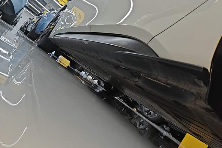Used Volkswagen ID.3 2025 Smart Edition Outstanding Model Left Side Sill