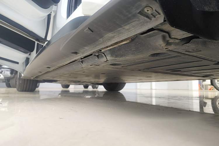 Used Volkswagen ID.3 2025 Smart Edition Outstanding Model Left Side Sill