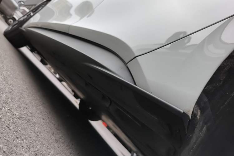 Used Volkswagen ID.3 2025 Smart Edition Outstanding Model Left Side Sill
