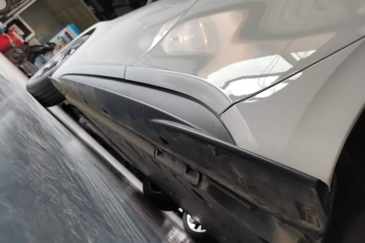Used Volkswagen ID.3 2025 Smart Edition Ultra-Intelligent Oxygen Version Left Side Sill