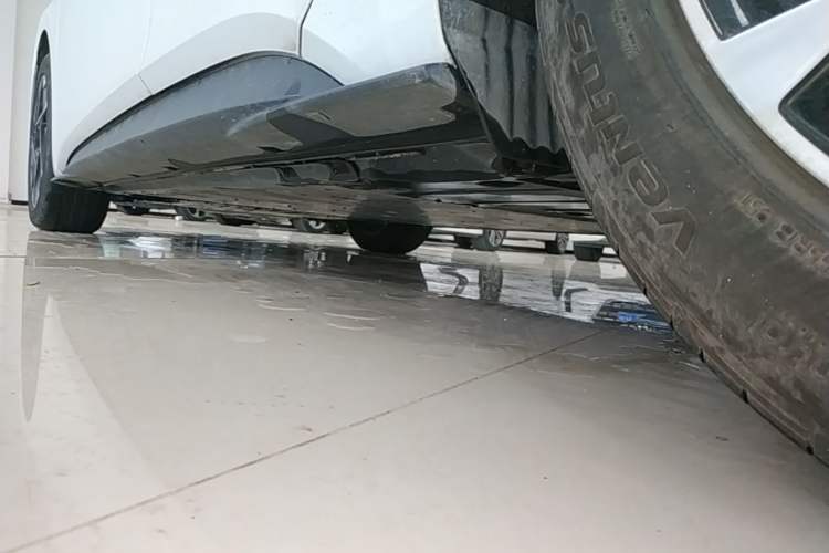 Used Volkswagen ID.3 2025 Smart Edition Outstanding Model Left Side Sill