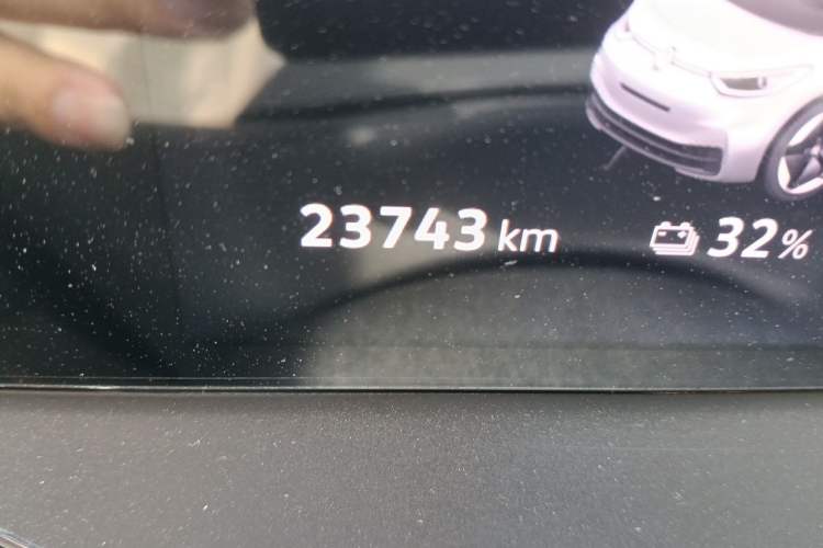 Used Volkswagen ID.3 2025 Smart Version Pure & Intelligent Enjoyment Edition Odometer Close Up