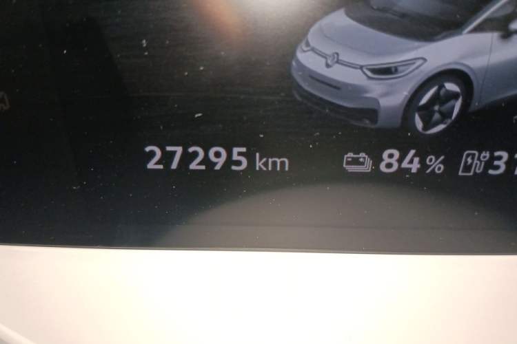 Used Volkswagen ID.3 2025 Smart Model Outstanding Oxygen Edition Odometer Close Up