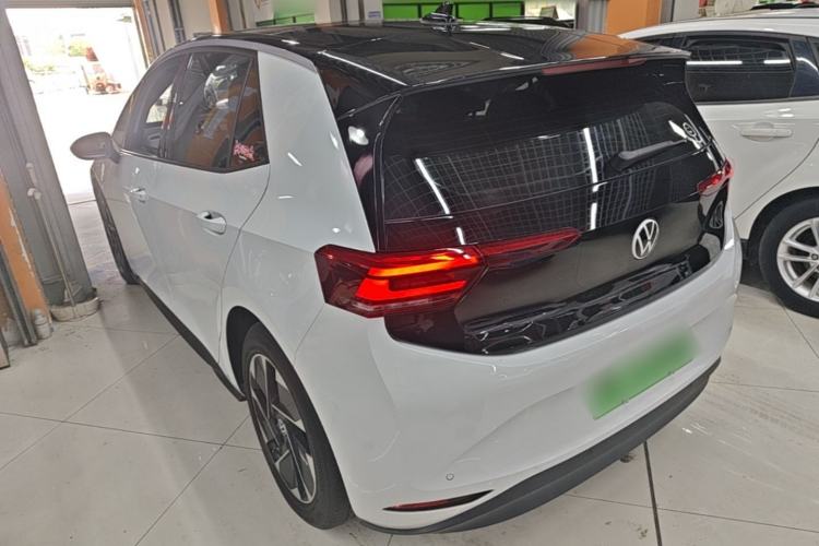 Used Volkswagen ID.3 2025 Smart Edition Outstanding Model Rear Left 45 Deg