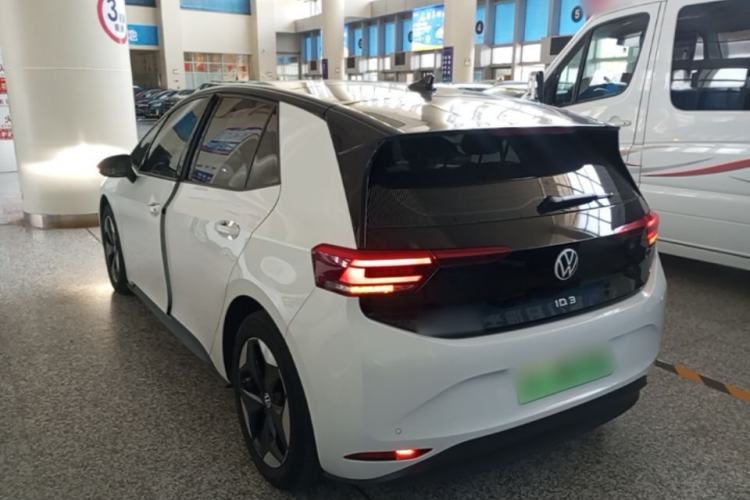 Used Volkswagen ID.3 2025 Revised Version Smart Edition Outstanding Grade Rear Left 45 Deg