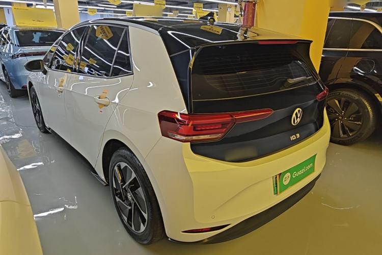 Used Volkswagen ID.3 2025 Smart Edition Outstanding Model Rear Left 45 Deg