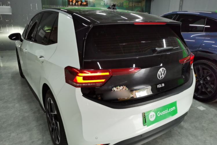 Used Volkswagen ID.3 2025 Smart Version Pure & Intelligent Enjoyment Edition Rear Left 45 Deg