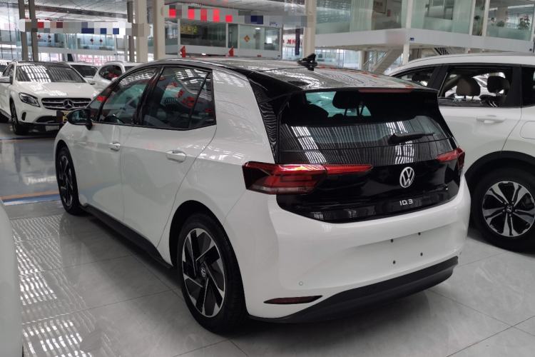 Used Volkswagen ID.3 2025 Smart Edition Outstanding Model Rear Left 45 Deg