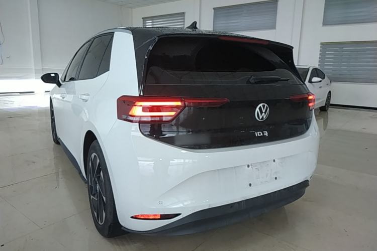 Used Volkswagen ID.3 2025 Smart Edition Outstanding Model Rear Left 45 Deg