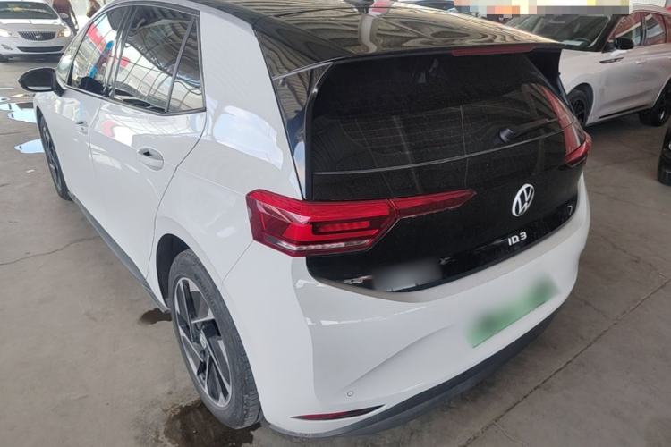 Used Volkswagen ID.3 2025 Smart Model Outstanding Oxygen Edition Rear Left 45 Deg